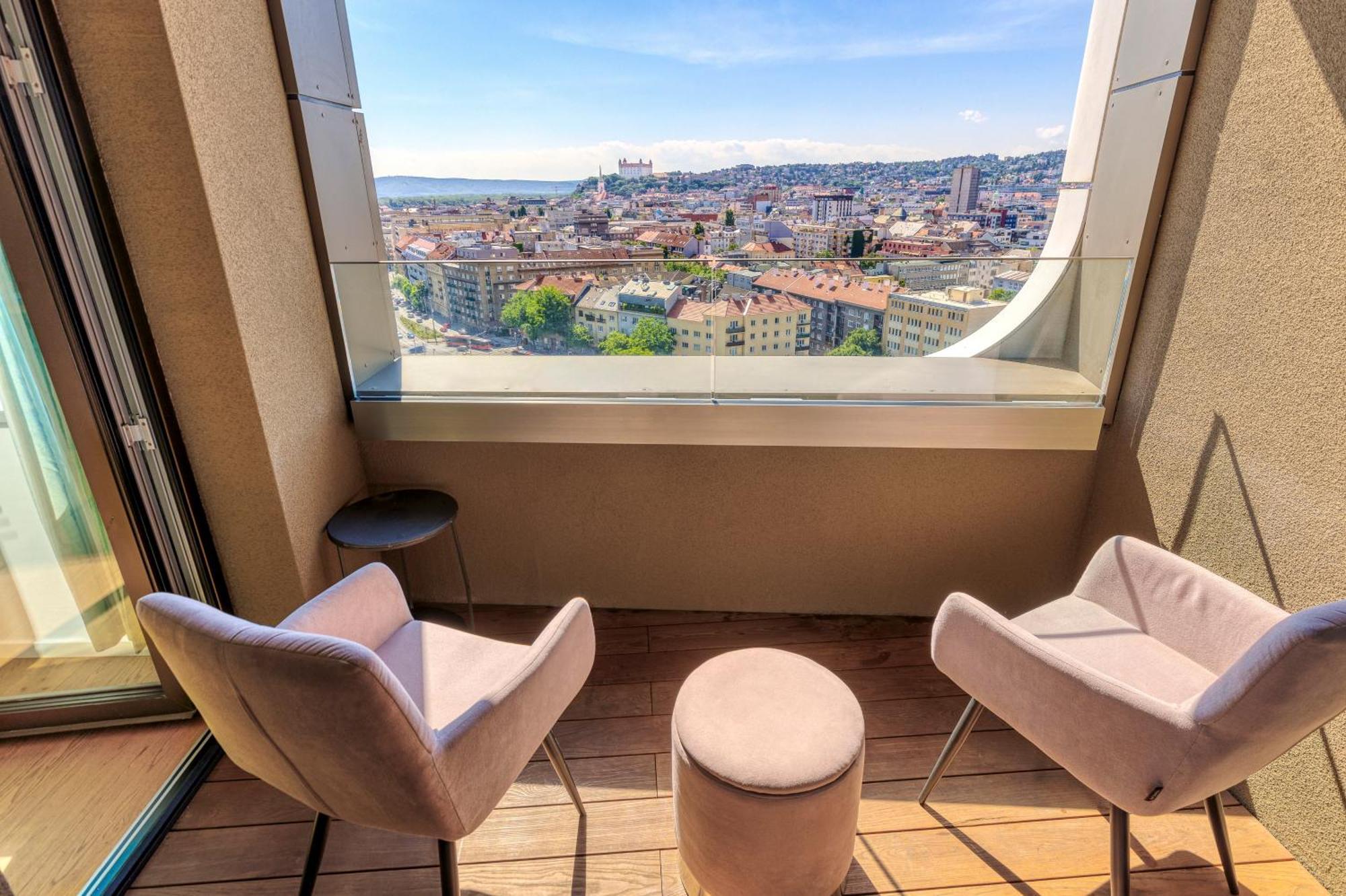 Sky Park 1 - Luxurious #Instaworthy Apartment In Downtown City Center With Included Parking, Best Address In Town Μπρατισλάβα Εξωτερικό φωτογραφία