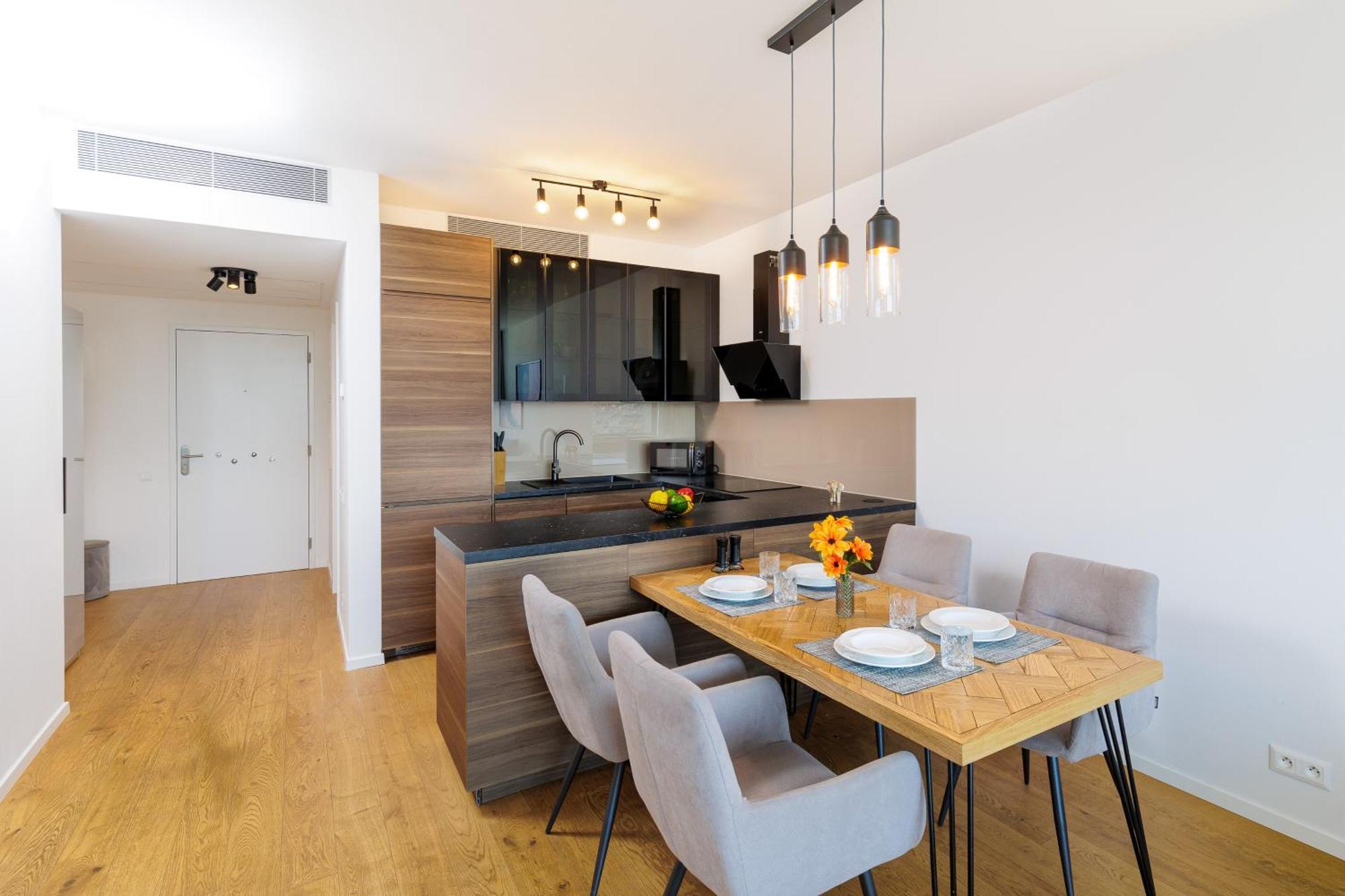 Sky Park 1 - Luxurious #Instaworthy Apartment In Downtown City Center With Included Parking, Best Address In Town Μπρατισλάβα Εξωτερικό φωτογραφία