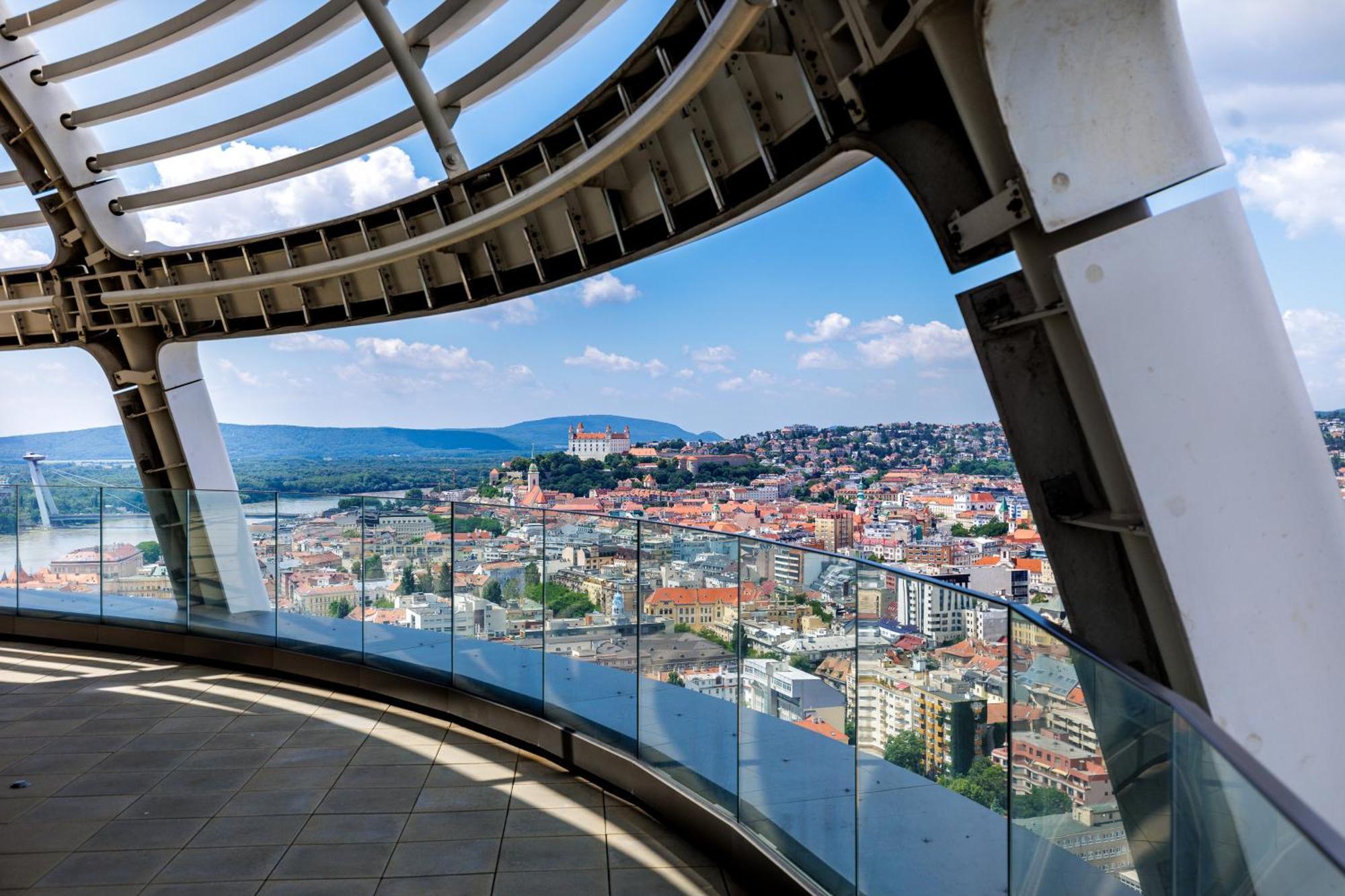 Sky Park 1 - Luxurious #Instaworthy Apartment In Downtown City Center With Included Parking, Best Address In Town Μπρατισλάβα Εξωτερικό φωτογραφία