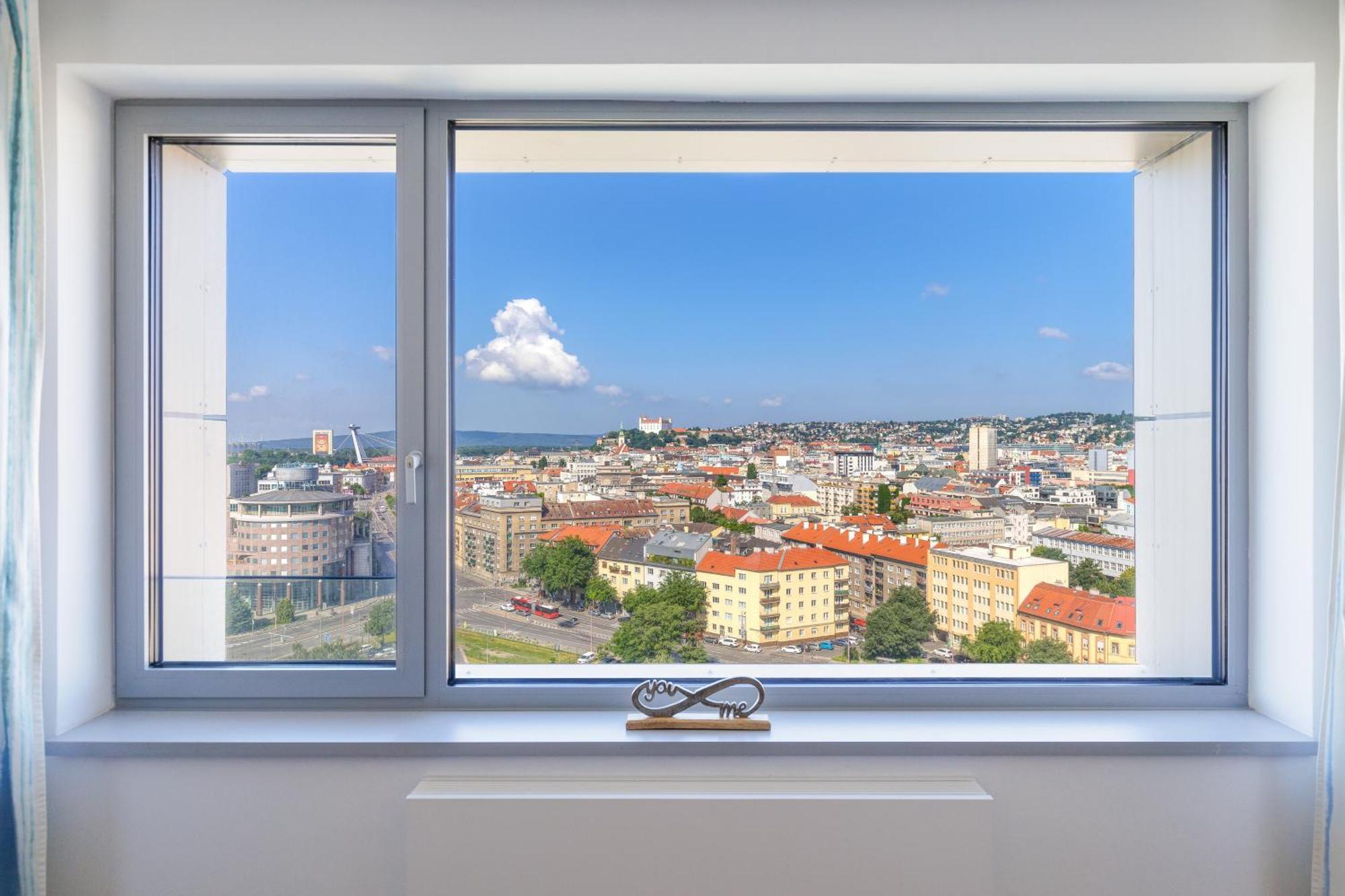 Sky Park 1 - Luxurious #Instaworthy Apartment In Downtown City Center With Included Parking, Best Address In Town Μπρατισλάβα Εξωτερικό φωτογραφία