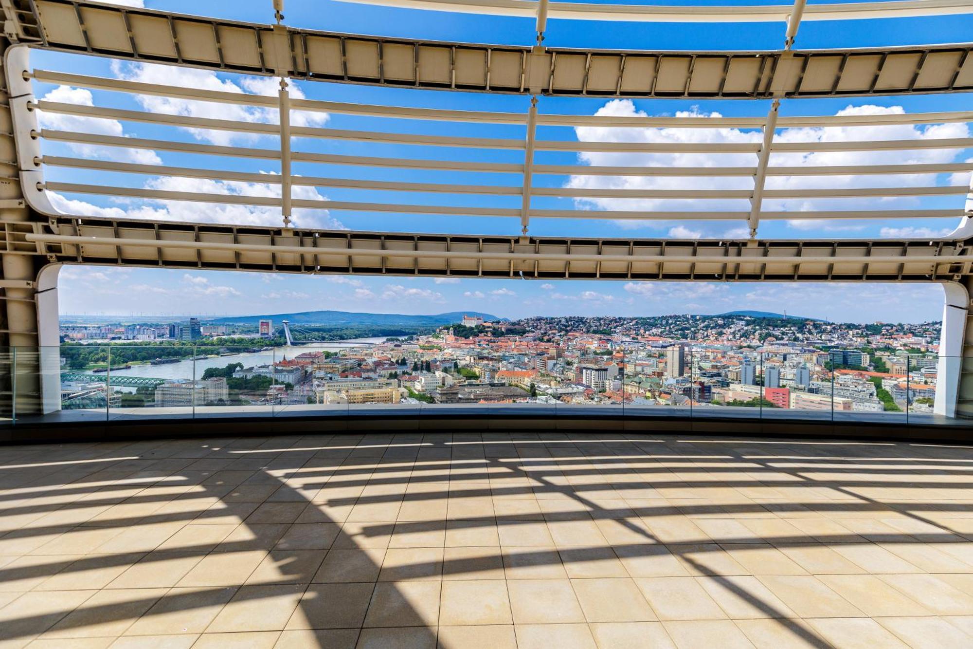 Sky Park 1 - Luxurious #Instaworthy Apartment In Downtown City Center With Included Parking, Best Address In Town Μπρατισλάβα Εξωτερικό φωτογραφία